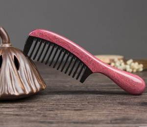 Peigne à cheveux en corne de buffle écologique avec logo personnalisé Peigne naturel personnalisé pour les soins capillaires à domicile Cadeaux de mariage - Product Image 3