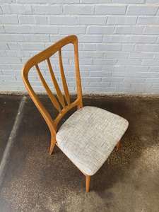 Inggit Mid-Century Esszimmers tuhl Wasserdichter Stoffs itz Massives Teakholz Walnuss Finish für Indoor Outdoor Home Furniture Apartment - Product Image 4