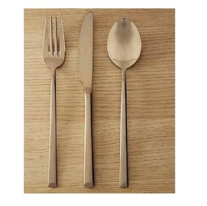 Couverts colorés personnalisés comprenant des fourchettes, des couteaux, des cuillères à soupe et des cuillères à café en acier inoxydable, au prix le plus bas. - Product Image 2