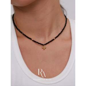 สร้อยคอลูกปัดสปิเนลสีดำสุดฮิต พร้อมจี้รูปใบโคลเวอร์สี่แฉกและจี้ออนิกซ์ เครื่องประดับอัญมณีนำโชค - Product Image 6