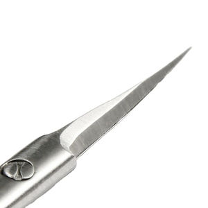 Ciseaux à cuticules professionnels en acier inoxydable de précision, lame incurvée argentée, carrés, tranchants, légers et durables pour salon et usage domestique - Product Image 4