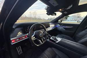 2023 760i xDrive 536 ch V8 biturbo, transmission intégrale, très bien équipé, non modifié - Product Image 4