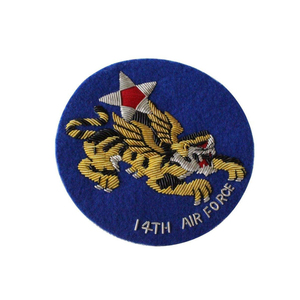 Blazer multicolore en laine avec badge de poche brodé à la main au Royaume-Uni |   Badges de sécurité en fil de bullion faits à la main - Product Image 6