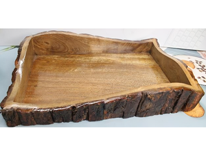 Plateau de service en bois fait main de qualité supérieure avec logo personnalisé, disponible au prix de gros, avec vernis naturel et poignées en métal - Product Image 1