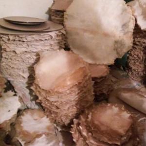 Exhibe pilas de pieles de cabra naturales utilizadas para parches de batería - Product Image 3