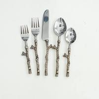 Ensemble de couverts en acier inoxydable 304, style européen durable et luxueux, avec cuillères et fourchettes personnalisées, design simple de la poignée