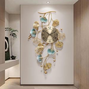 Increíble Reloj de Pared de Metal con Hojas de Ginkgo para Decoración de Sala de Estar, Reloj de Pared Decorativo de Diseño al por Mayor para Pasillo y Regalo de Boda - Product Image 4