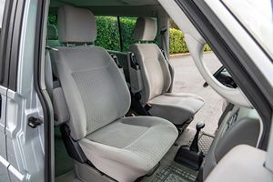 Vo-lks-wa-gen Euro-Van GLS 2003, 8 places, transmission automatique, V4 cylindres - Product Image 3