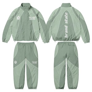 Conjunto de dos piezas de otoño con estampado personalizado para mujer, chaqueta cortavientos de algodón 100% reflectante transpirable, chándal corto con cremallera - Product Image 3