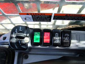 Cargadora Compacta de Orugas Hidráulica KUBOTA SVL75-2 Usada de Alta Calidad, Año 2021, con Cucharón, Lista para Enviar - Product Image 6