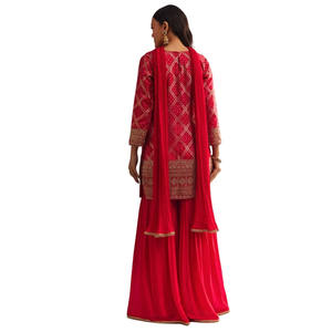 Venta al por mayor rojo Bandhani Zari Kurta Jacquard Sharara con gasa Dupatta para fiesta festiva boda recepción y pedidos personalizados - Product Image 4