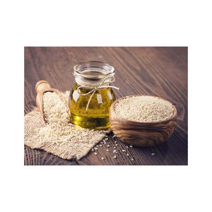 Huile de sésame raffinée biologique (fractionnée) pour usage cosmétique et fabricants de soins de la peau-haute qualité OEM/ODM personnalisé - Product Image 6