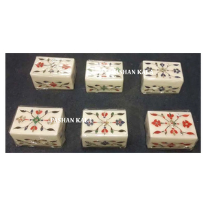 Coffrets cadeaux uniques de bijoux de conception de fleur d'incrustation de marbre blanc de petite forme rectangulaire pour le mariage et le but de cadeau d'affaires - Product Image 1