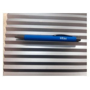 ปากกาหมึกเติมปากกาทำจากยางด้านพิเศษแบบพับเก็บได้ปากกา PVC บรรจุโลโก้ได้หรูหรา - Product Image 3