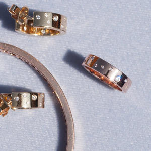 Anillo de banda de diamantes de boda para mujer disponible en 3 tonos dorados 10K 14K 18K oro rosa Amarillo Blanco para sorpresa de cumpleaños-DS0644 - Product Image 5