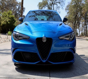Alfa Romeo Giulia Quadrifoglio 2022 Essence Faible Kilométrage - Product Image 1