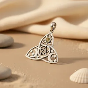 Collar con Colgante de Nudo de la Trinidad en Plata de Ley 925 para Mujer, Regalo de Joyería - Product Image 1