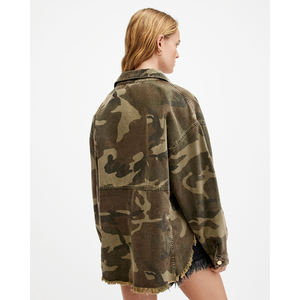 Venta al por mayor de chaquetas de mezclilla bordadas personalizadas para las mujeres de peso pesado con relleno de algodón teñido a las especificaciones del fabricante - Product Image 5