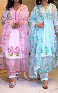 2024 Robe semi-cousue brodée pour femmes à la mode - Product Image 3