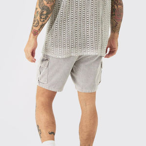 Short vintage en coton délavé à l'acide avec ourlet brut pour hommes, motif solide, streetwear en éponge française, style décontracté, design vierge - Product Image 2