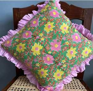 Housse de coussin en coton indien imprimé floral de style latéral en pur coton pour la maison et l'hôtel - Product Image 1