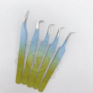 Pinzas de extensión de pestañas de punto plateado con revestimiento en polvo degradado con logotipo personalizado de calidad superior Agarre de diamante sostenible - Product Image 1