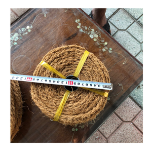 เชือกกาบมะพร้าวธรรมชาติที่แข็งแรงและเชือกกาบมะพร้าวที่ทนทานสำหรับพรมเสื่อพรมและการตกแต่งที่ทันสมัยในโรงแรมบีชรีสอร์ท - Product Image 1