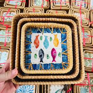Bandeja de Servicio de Ratán Hecha a Mano con Inserto Decorativo de Nácar para Uso Doméstico, Vietnam - Product Image 1