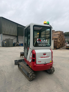 Excelente Miniexcavadora Takeuchi TB2150R con Bomba Hidráulica KYB, Motor y Bomba de Alto Momento de Carga, Cabina Silenciosa, 4 Palancas de Control Piloto - Product Image 2
