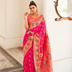 ผ้าไหมนุ่มออกแบบโดยส่าหรีนกอินเดียและปากีสถานที่มีอยู่ในโกลกาตา - Product Image 1