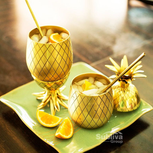 Tasses traditionnelles en cuivre martelé à poignée ronde, parfaites pour servir des cocktails au citron et à la menthe. Disponible en gros - Product Image 4