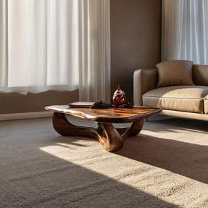 Table basse en bois au fini naturel, rehaussant la chaleur et l'élégance de la décoration du salon - Product Image 2