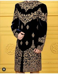 Belle broderie lourde sur velours sherwani avec robe pantalon avec perles de verre cristal embellies, pierre de verre, dabka work @ 2024 - Product Image 1