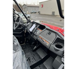 La Mejor Oferta Original Aquí: Vehículos Honda Pioneer 1000 Deluxe 2026 - Product Image 5
