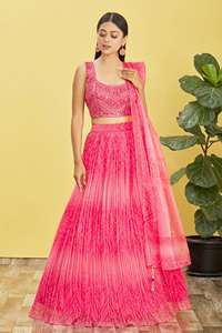 Qualité d'exportation Vêtements de fête semi-cousus Vêtements de mariée de créateur Lehenga Choli Disponible au prix de gros - Product Image 5