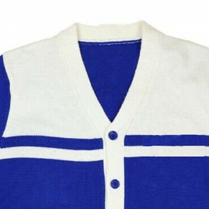 Cárdigans Universitarios Personalizados de Lana Tejida con Botones, Cárdigans Escolares Ligeros - Product Image 2