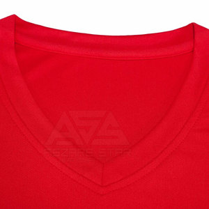 Tenue de football personnalisée pour hommes – Qualité supérieure 100 % polyester – Nouvelle collection – Taille adulte – Vente en gros – Ensemble personnalisé pour équipe – Tous les modèles - Product Image 3