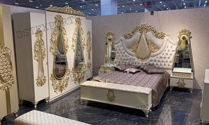 Cama Redonda de Lujo Tallada a Mano con Tema Tradicional de Maharaja para Villas - Tamaño Personalizable y Madera de Teca Duradera - Product Image 3