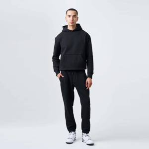 Made Best Material Classic Mens Heavyweight Black Fleece Sweatsuit - Cozy Winter Sweatshirt and Jogger Set para uso diario - Product Image 3