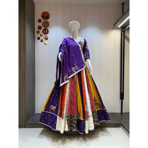 Conjunto Chaniya Choli de Diseño Laxmi Lifestyle, Tela de Algodón Jaam Puro de 8 Metros, Estilo Flare, Absorbe la Humedad, Prenda Tradicional de Múltiples Conceptos - Product Image 1