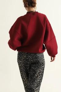 Sweat-shirt élégant pour femmes Pull à épaules tombantes Arrivée Sweat-shirt pour femmes dans différents styles Sweat-shirt avec logo personnalisé pour femmes - Product Image 2