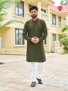 Collection de pyjamas Kurta exclusifs pour hommes avec broderie détaillée et paillettes des deux côtés, parfaits pour les festivals. - Product Image 2