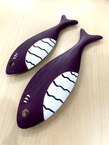 Décoration artisanale en bois de poisson, en bois naturel, idéale pour la décoration intérieure, thème côtier et nautique - Product Image 2