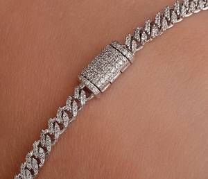 Elegante Collar Unisex de Plata de Ley Chapado en Oro de 14K de Alta Calidad con Diamantes Cultivados en Laboratorio con Corte Brillante y Certificado IGI - Product Image 6