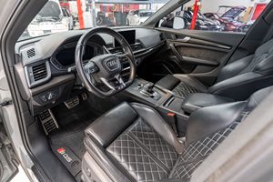 SQ5 Premium Plus 2019, Motor Turbo V6 de 349 hp, Paquete Black Optic, Color Gris Quantum - Product Image 3