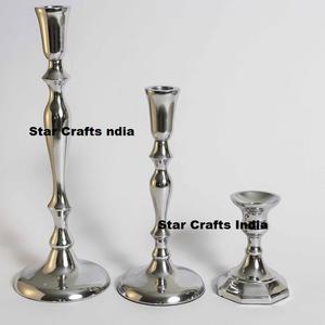 Candélabre de luxe artisanal en métal pour décoration de mariage bougeoir de table bougeoir en laiton doré fait main style moderne - Product Image 1