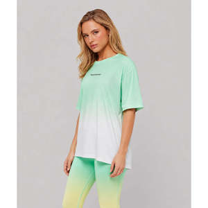 Camiseta Oversize de Mujer con Hombros Caídos y Degradado Verde - Camiseta Oversize Verde - 100% Algodón Jersey - Product Image 4