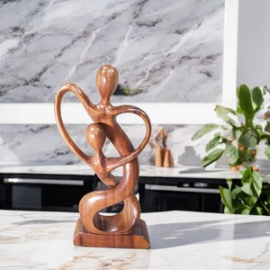 Sculpture en bois de teck de haute qualité faite à la main 'Connection', surface polie à la main, art d'exposition, sculpture gravée, artisanat de table - Product Image 6