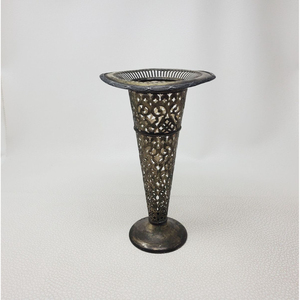 Copa Decorativa de Plata Grabada Estilo Trompeta, Diseño Intrincado, Decoración para el Hogar, Florero de Metal al Precio Más Bajo - Product Image 3