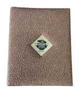 Couverture de menu de restaurant de luxe durable en cuir PU gaufré, design intégral, logo plaqué nickel doré, couleur personnalisée, hôtel